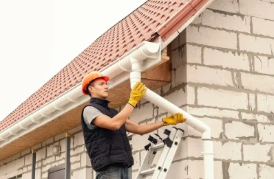 Pose et remplacement de gouttières à Chapelle-Thouarault